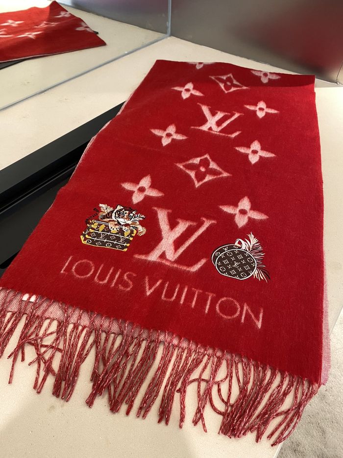 Louis Vuitton Scarf LV00037